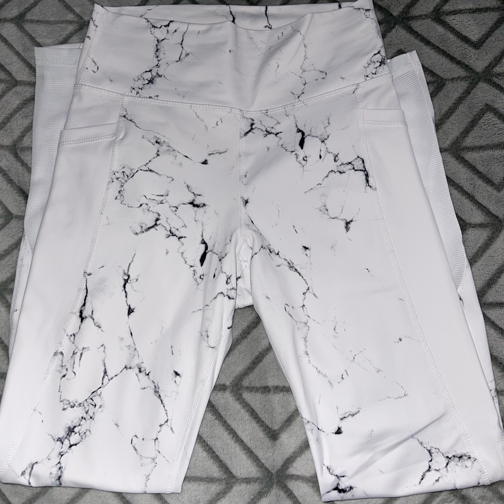 Buffbunny White Marble Leggings